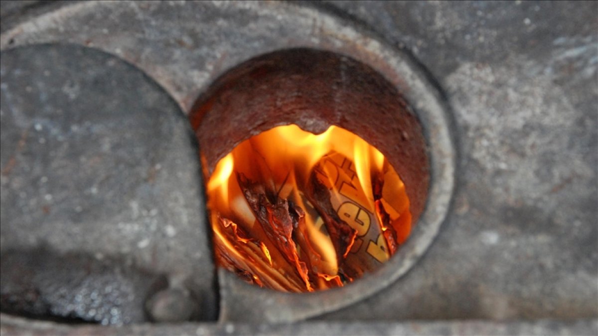 Fransızlar ısınmak için soba kuruyor