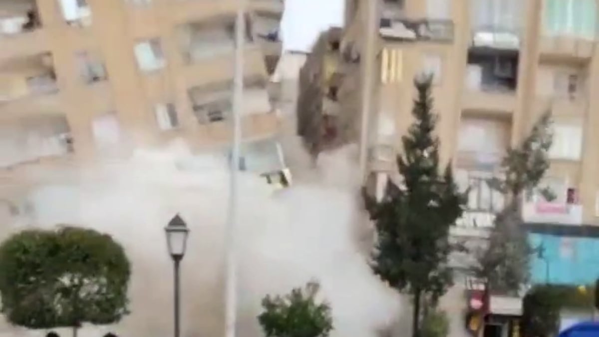 Şanlıurfa’daki 8 katlı binanın yıkılma anı kamerada