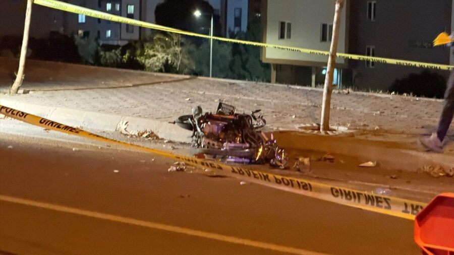 Kahramanmaraş’ta kamyonete motosiklet çarptı: 2 ölü